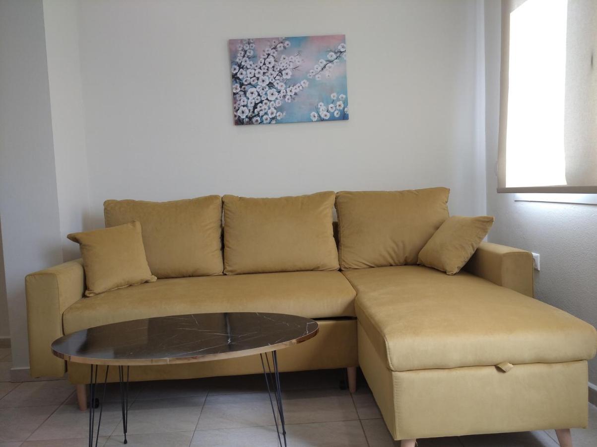 Oasis Apartment